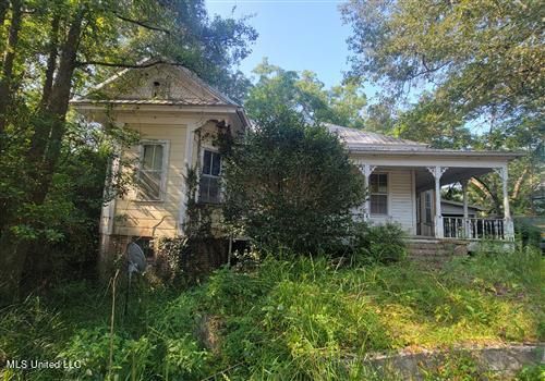 Abandoned home in Brookhaven,Mississippi.  Abandoned houses, Abandoned  mansions, Old mansions