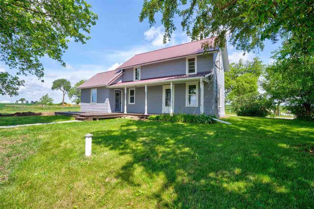 16231 County Road W66, Cotter, IA 52738