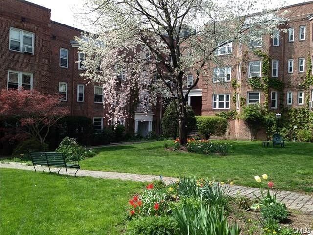 70 Strawberry Hill Ave #2-3D, Stamford, CT 06902