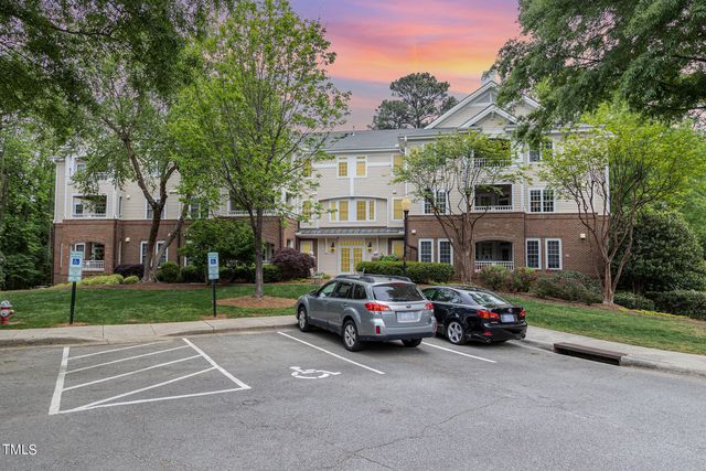 116 Northbrook Dr #206, Raleigh, NC 27609