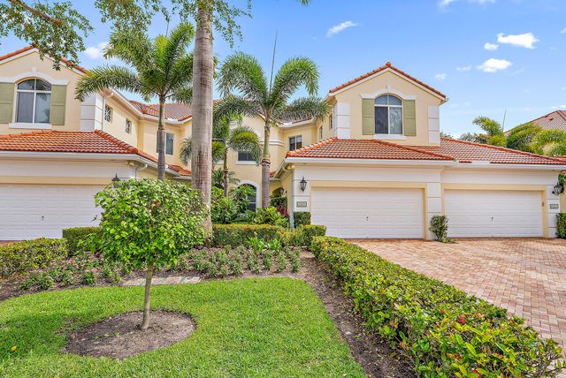 125 Palm Bay Ter #B, Palm Beach Gardens, FL 33418