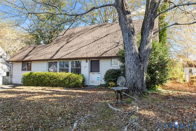 1303 Barnard Dr, Glen Allen, VA 23229
