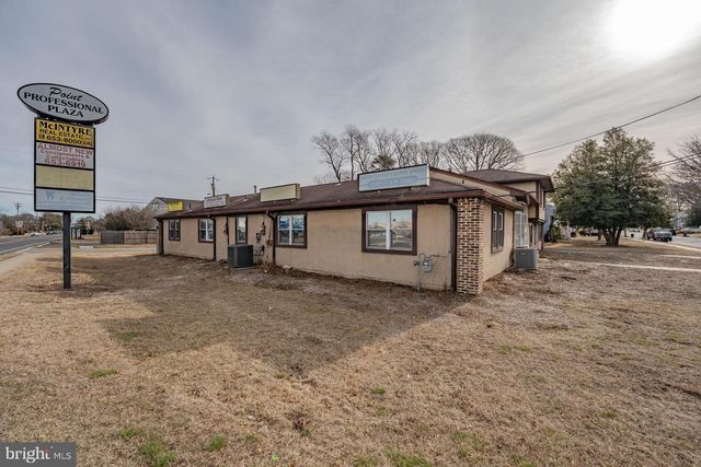 98 New Rd, Somers Pt, NJ 08244