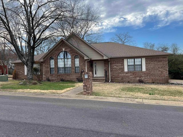 141 Belle Meade Dr, Searcy, AR 72143