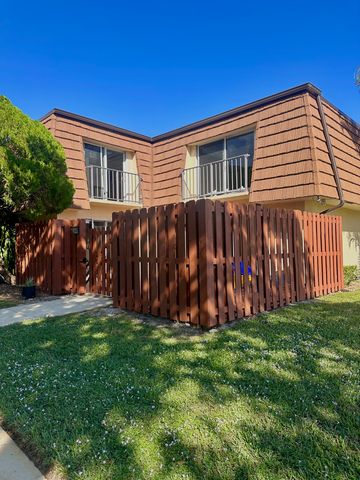 2695 Albatross Rd   N, Delray Beach, FL 33444