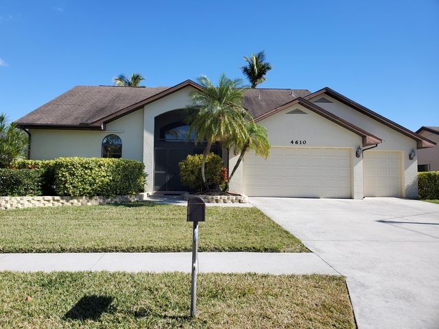 4610 Mackinaw Ave, North Fort Myers, FL 33903