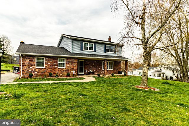 131 Country Hill Rd, Orwigsburg, PA 17961