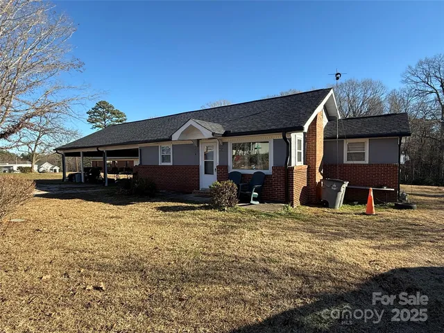 914 McLain Rd, Kannapolis, NC 28083