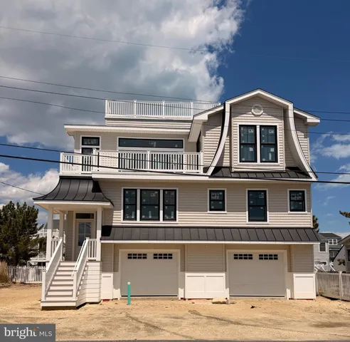 19 W  Lavenia Ave, Brant Beach, NJ 08008