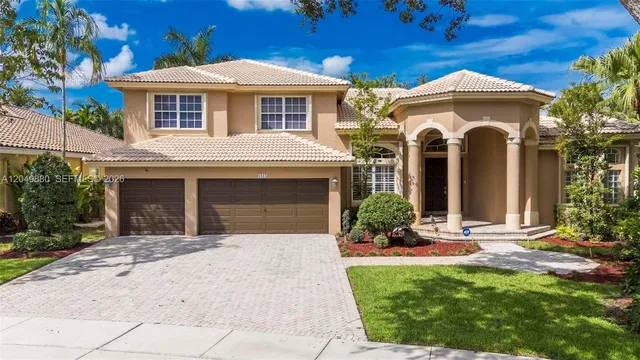 1811 NW 168th Ave, Pembroke Pines, FL 33028