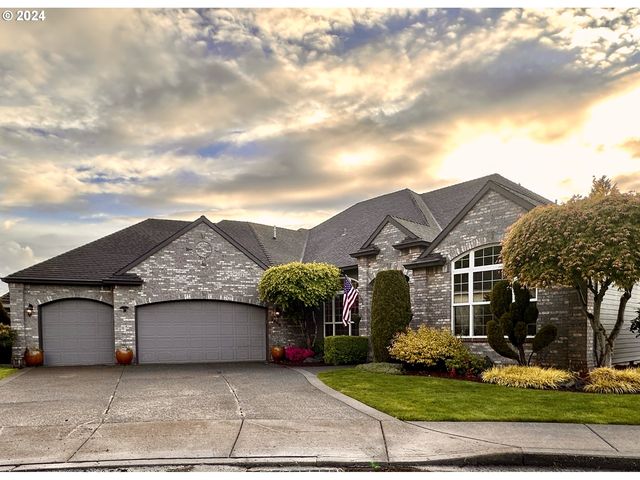 2009 N  Vine St, Canby, OR 97013