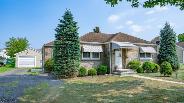 118 N 9Th Ave, Manville, NJ 08835