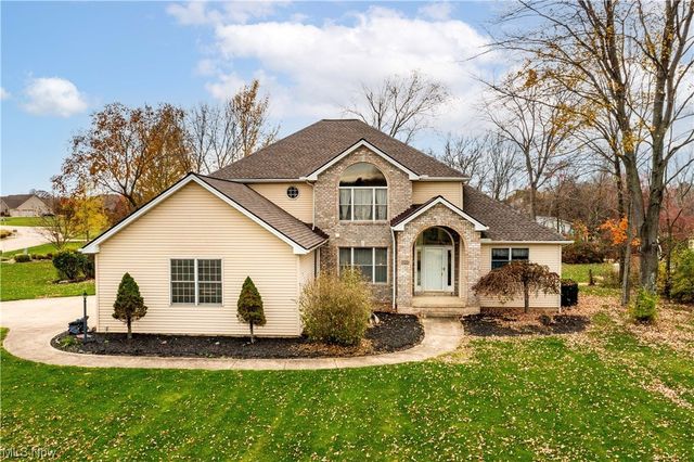 6995 Country View Dr, Valley City, OH 44280