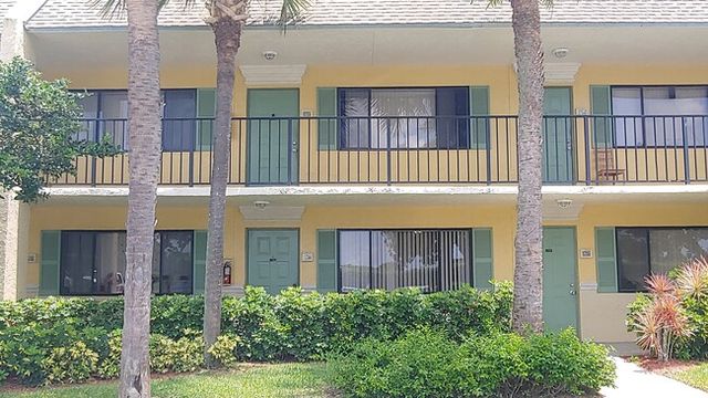 1714 Meadows Cir W #1714, Boynton Beach, FL 33436