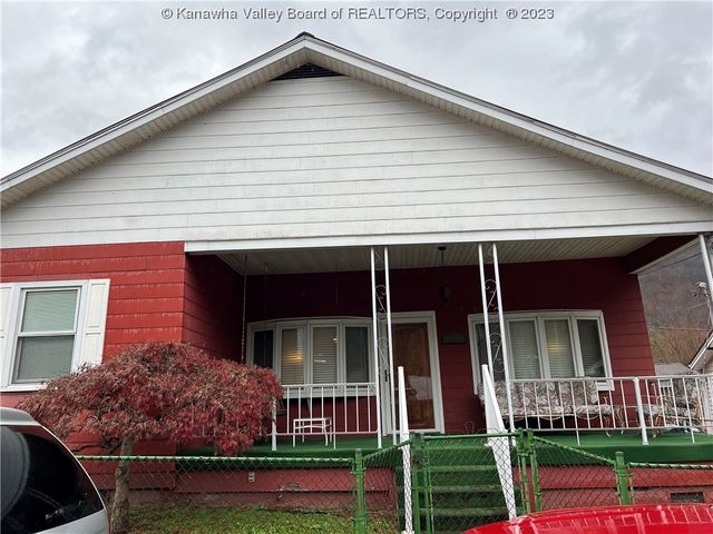 11 Wilson St, Smithers, WV 25186