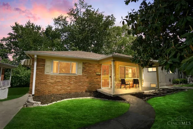 3318 Stevie Ln, Cincinnati, OH 45239