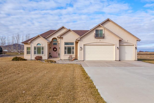 1281-13 2/10 Rd, Loma, CO 81524