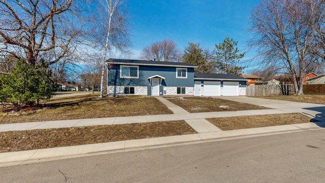 515 2nd St NW, Byron, MN 55920