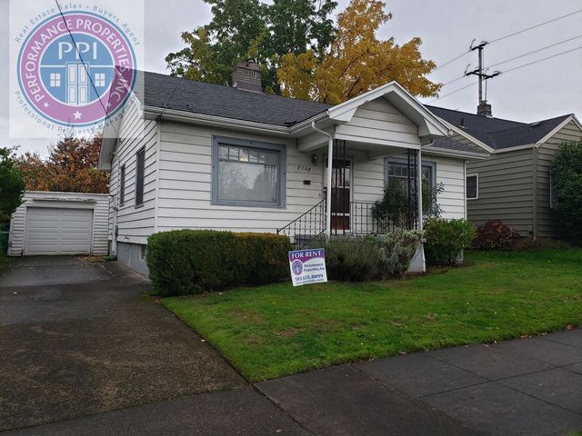 7114 N  Commercial Ave, Portland, OR 97217