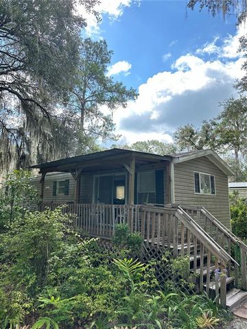127 Hidden Lake Trl, Hawthorne, FL 32640