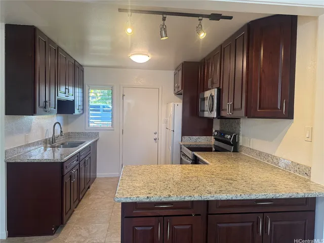 98-1392 Hinu Pl #31, Pearl City, HI 96782