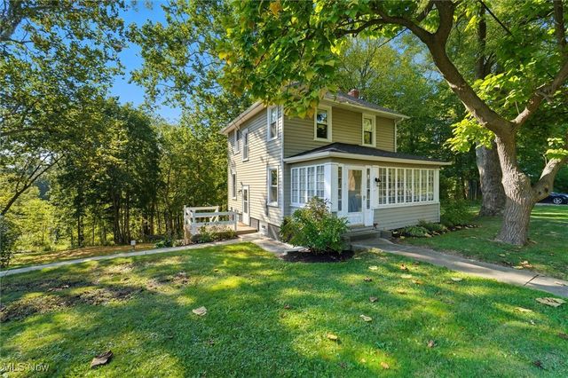 10536 Johnnycake Ridge Rd, Concord Township, OH 44077