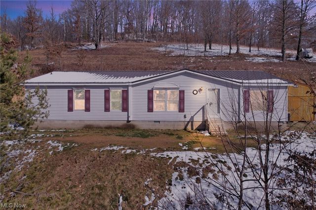 18630 County Road 18, Dresden, OH 43821