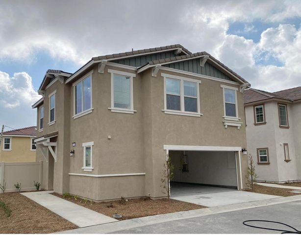 17169 Gray Pine Pl, San Bernardino, CA 92407