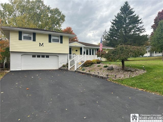 935 Queen St, Olean, NY 14760