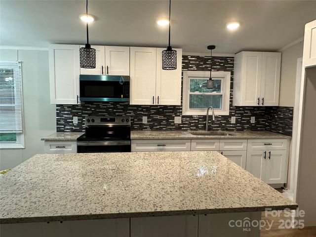 208 James Dr, Cleveland, NC 27013