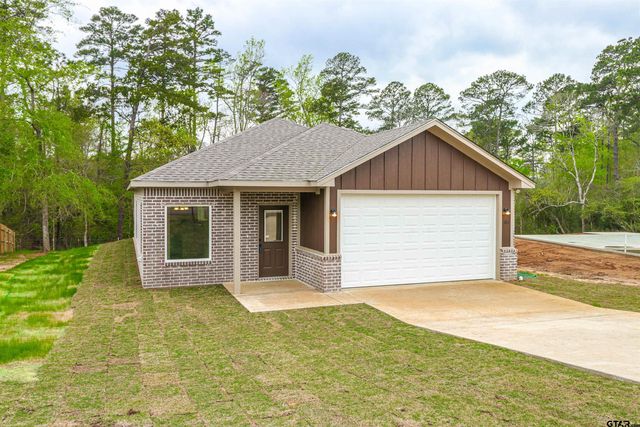 186 Twisted Oaks Dr, Rusk, TX 75785