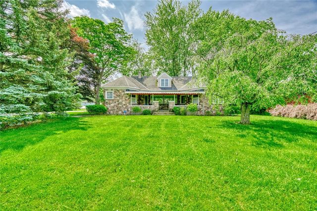 909 Spencerport Rd, Rochester, NY 14606