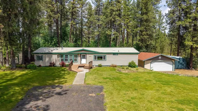 21916 W  Mallard Bay Ln, Cheney, WA 99004