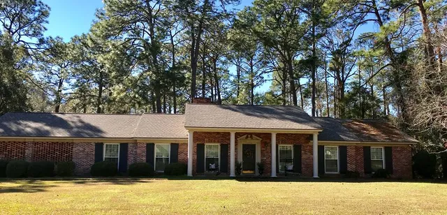 304 Tallokas Rd, Moultrie, GA 31768