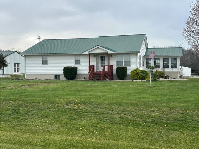 24294 Highway J, Perry, MO 63462