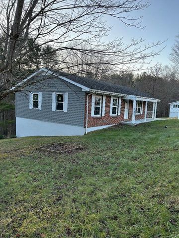 199 Lakeview Dr, Bluefield, VA 24605