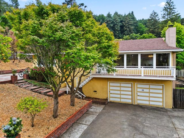 52 Meadow Valley Rd, Corte Madera, CA 94925