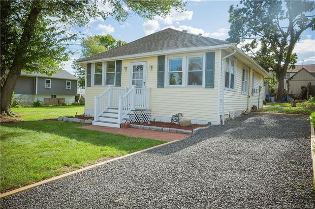 42 Henry St, East Haven, CT 06512