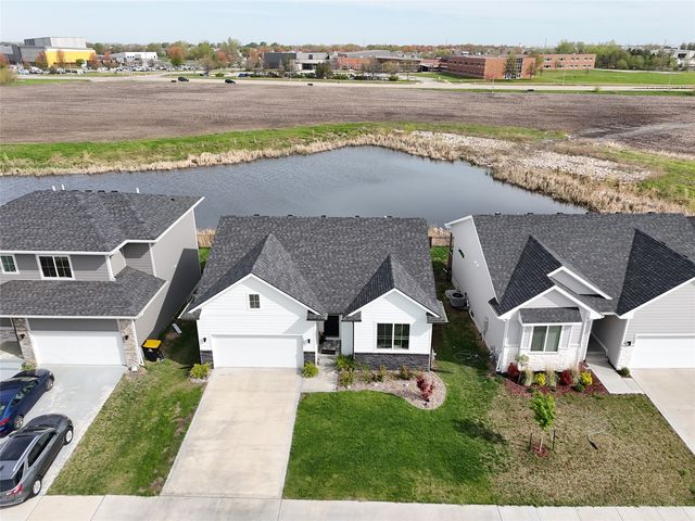 705 SE Drumlin Dr, Waukee, IA 50263