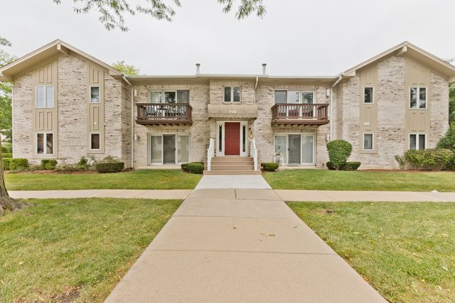 918 Rogers St #202, Downers Grove, IL 60515