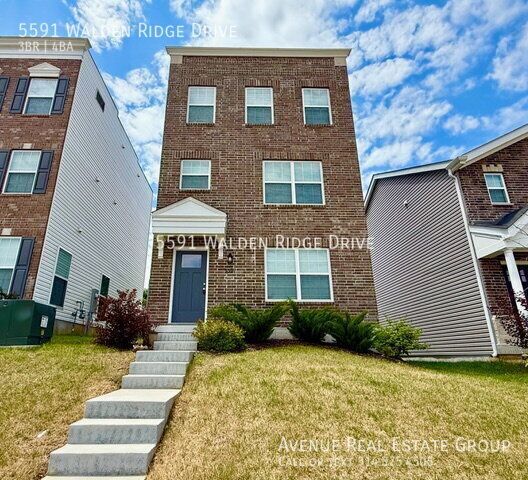 5591 Walden Ridge Dr, Saint Louis, MO 63128