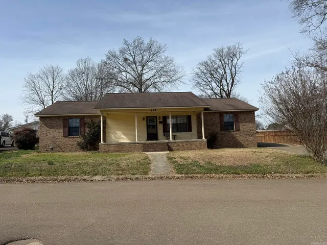 519 N  5th St, Nashville, AR 71852