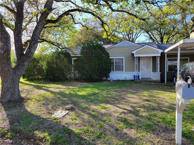 312 Foch St, Bryan, TX 77801