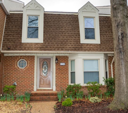 1026 Tottenham Ln, Virginia Beach, VA 23454