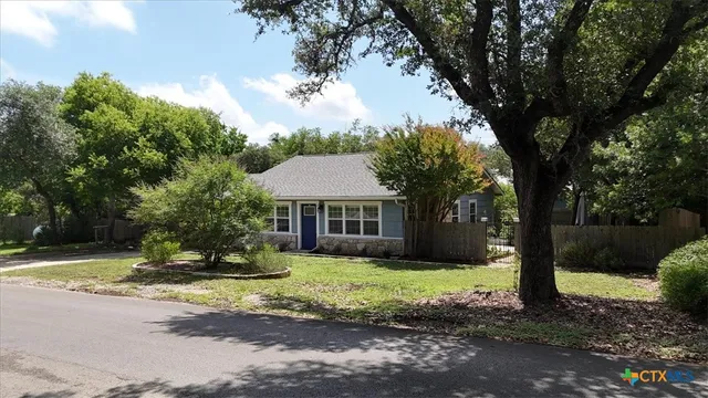219 Woodcreek Dr, Wimberley, TX 78676