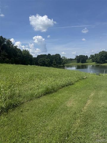 31 Spring Valley Cir, Cape Girardeau, MO 63701