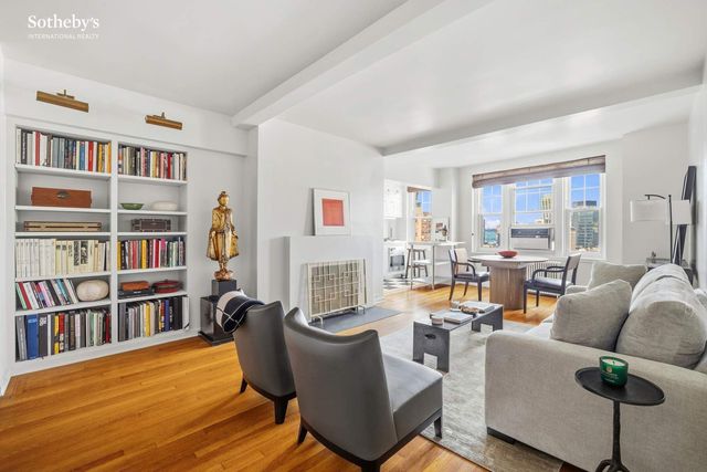 302 W  12th St #16B, New York, NY 10014