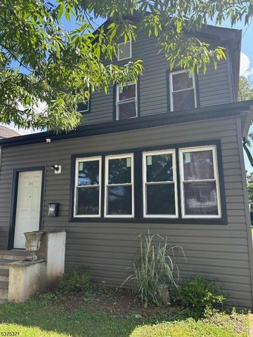 44 Second St, Somerville, NJ 08876