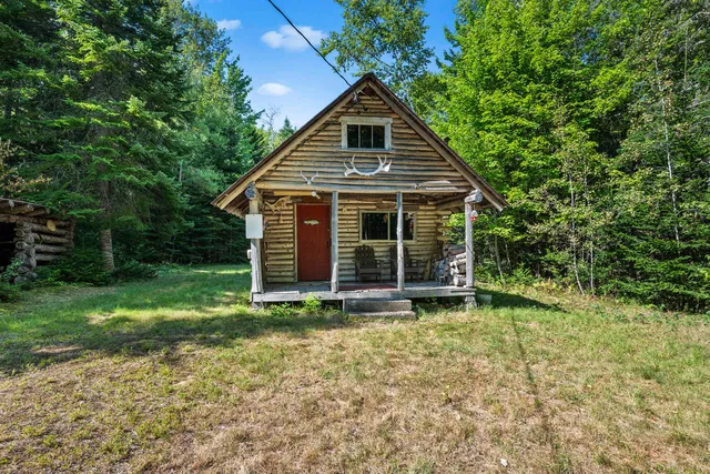 19 Fox Lane, Rangeley, ME 04970