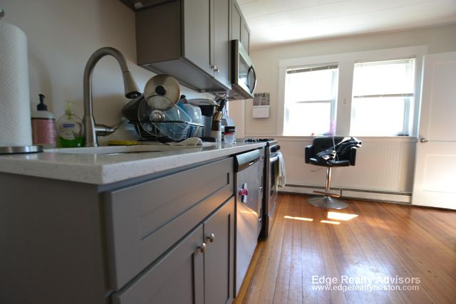 111 Kenrick St #2, Brighton, MA 02135